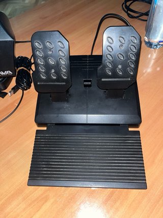 Volante RWA PS4 casi nuevo