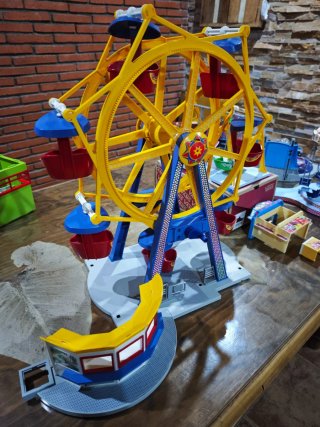 Lote 125 Playmobil Figuras y Atracciones