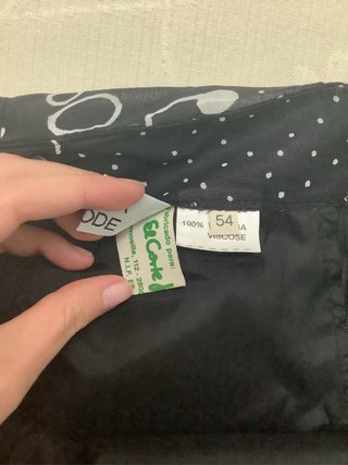 Falda estampada El Corte Inglés talla 54 negra
