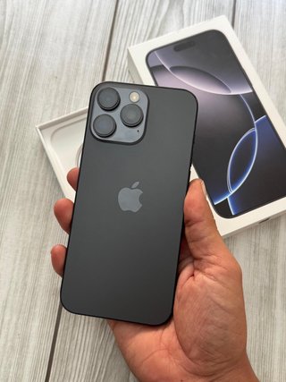 iPhone 16 Pro Max GARANTÍA 1 Año y medio