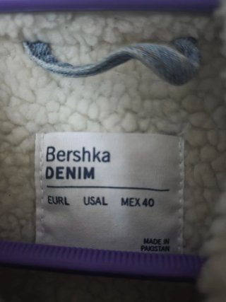 Cazadora vaquera Bershka con borrego Talla L