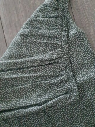 Falda larga verde con botones