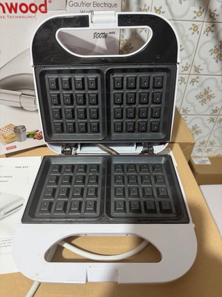 Sandwichera Techwood 800W