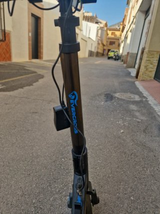 Patinete Eléctrico Evercross Infantil.
