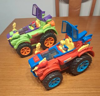 SuperThings Monster Roller Truck Héroes + Villanos