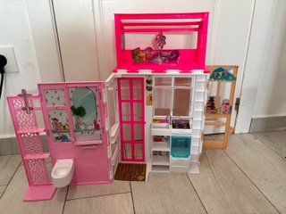 Casa de muñecas plegable Barbie
