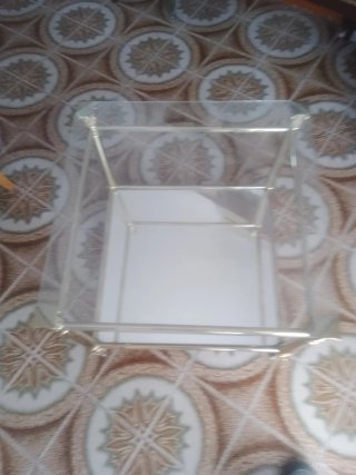Mesa de centro cristal y metal dorado