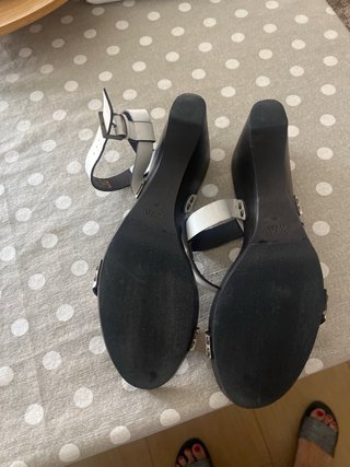 Sandalias Zara Tacón Madera Piel Blanca Talla 40