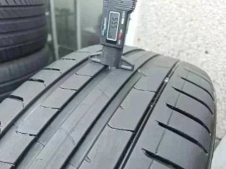 235 50 R19 99V Pirelli - 1 neumático +70%