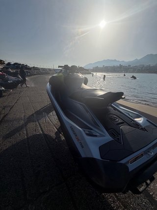 Moto de agua Sea Doo RXP 325 gris/amarillo