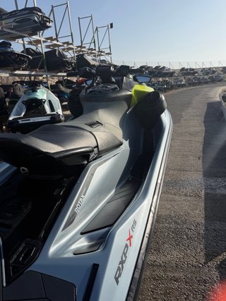 Moto de agua Sea Doo RXP 325 gris/amarillo