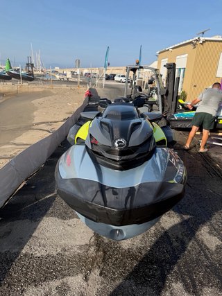 Moto de agua Sea Doo RXP 325 gris/amarillo