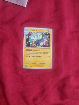 Carta Pokémon Mew VMAX 380 HP