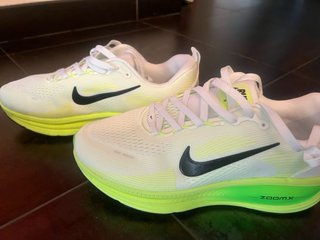 Nike Vomero v18 Scarpe da Corsa n.44