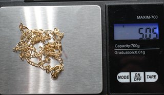 Cadena de oro de 18k. Peso: 5.05 gr.