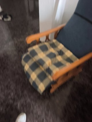 Sedia a Dondolo in Legno e Tessuto Blu