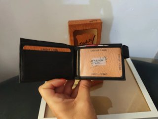 Portafoglio antifurto in pelle da uomo. Nuovo!