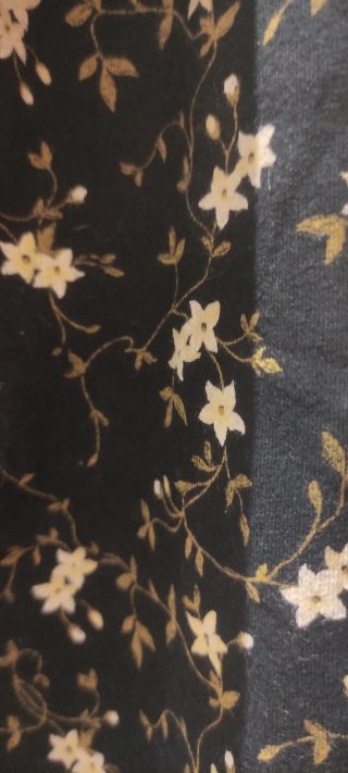 Camiseta floral manga larga