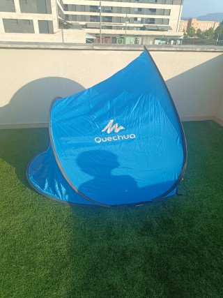 Tienda de campaña Quechua azul