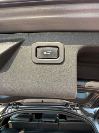 Land Rover Discovery Sport 2021