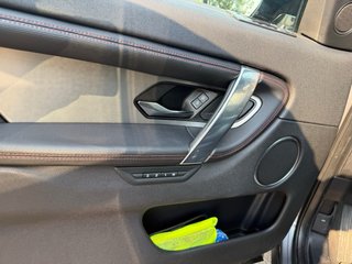 Land Rover Discovery Sport 2021