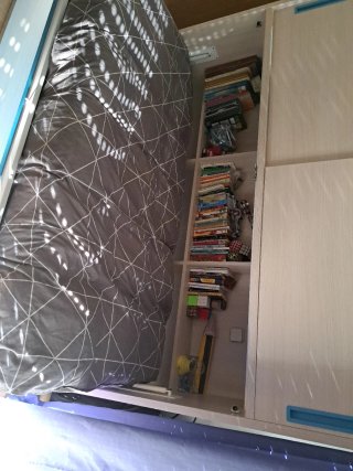 Cama abatible de 90cm con mueble y librería