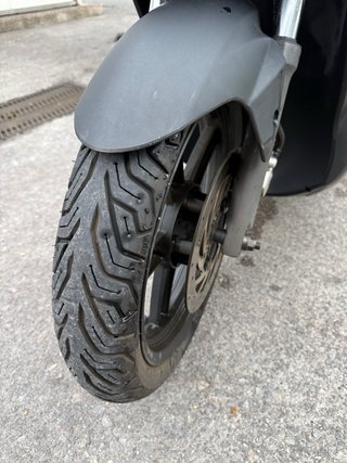 Kymco Agility City 125cc Scooter Negra
