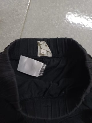 Pantaloncini neri bambina 4 anni