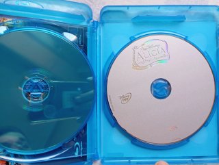 Alicia en el pais maravillas bluray
