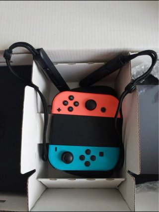 Nintendo Switch con accessori e valigetta