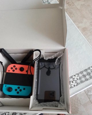 Nintendo Switch con accessori e valigetta