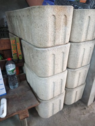 Jardineras de piedra