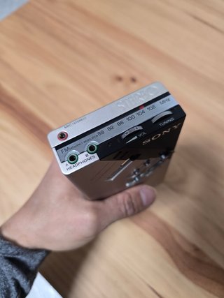 Walkman Sony F2 Plata