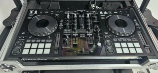 Controladora DJ Pioneer DDJ-SX2