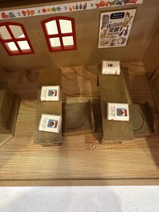 Escuela Sylvanian Families Antigua con su caja