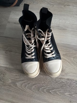 Scarpe alte nere e beige