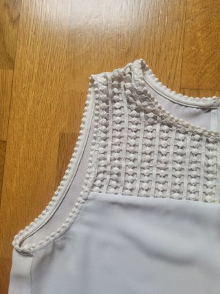 Top Stradivarius sin mangas blanco