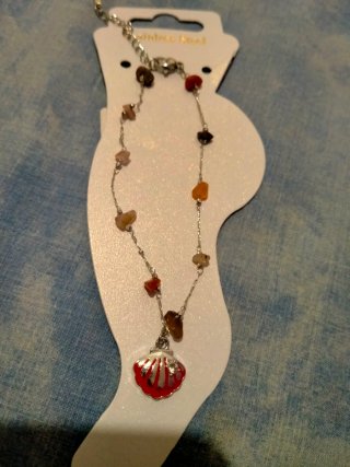 Pulsera concha roja y piedras