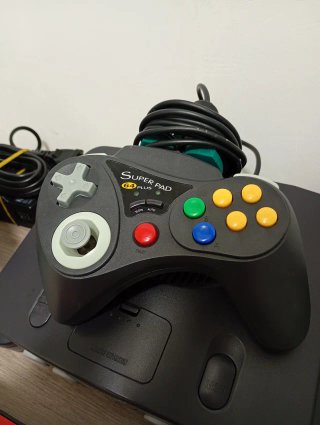lote completo Nintendo 64 + 3 mandos (105)