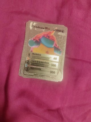 Carta Pokémon Pikachu VMAX 2800 HP