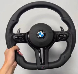 Volante BMW M Performance achatado