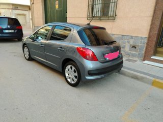 Peugeot 207 2009