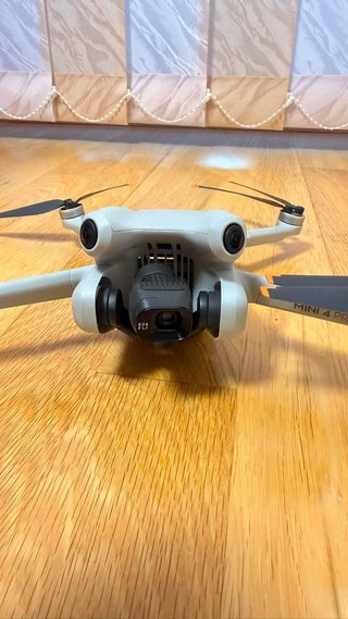 DJI Mini 4K Drone con RC y 3 Baterías
