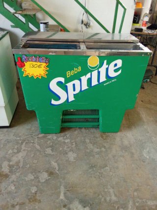 Botellero nevera Sprite verde