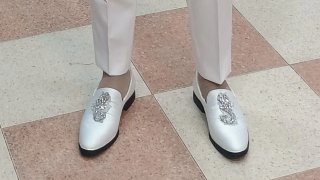 Traje de Novio Gitano Blanco y Plateado