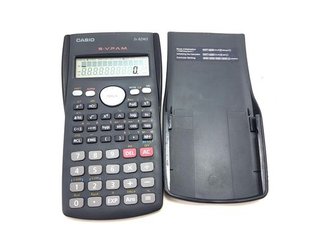 Calculadora Científica Casio fx-82MS