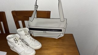 Bolso y Botas Calvin Klein Blancas