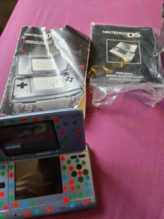 3 Nintendo DS con scatola e caricabatterie