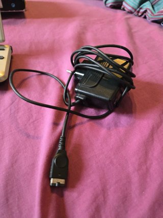 3 Nintendo DS con scatola e caricabatterie