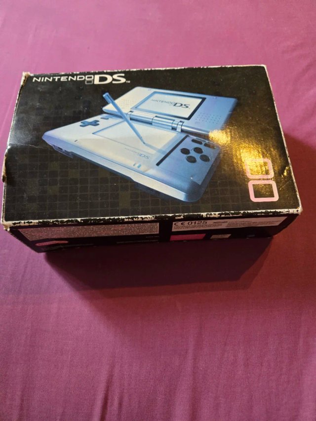 3 Nintendo DS con caja y cargador